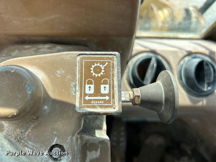 image for item NL9641 1984 Caterpillar 936  wheel loader