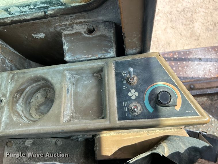 image for item NL9641 1984 Caterpillar 936  wheel loader