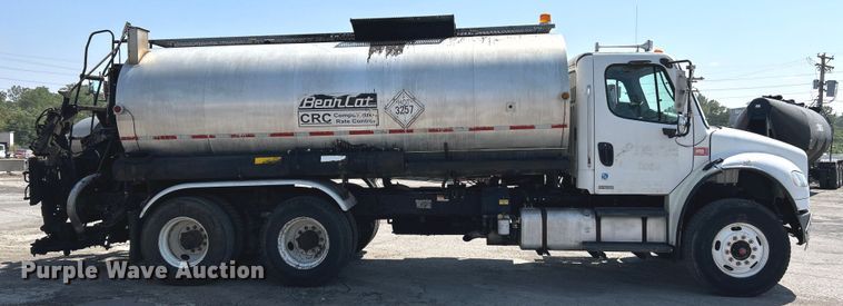 image for item NL9643 2006 Freightliner Business Class M2  oil distributor truck