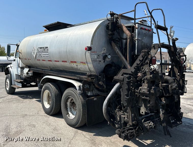 image for item NL9643 2006 Freightliner Business Class M2  oil distributor truck