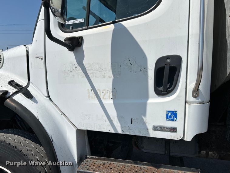 image for item NL9643 2006 Freightliner Business Class M2  oil distributor truck