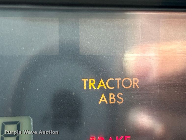 image for item NL9643 2006 Freightliner Business Class M2  oil distributor truck