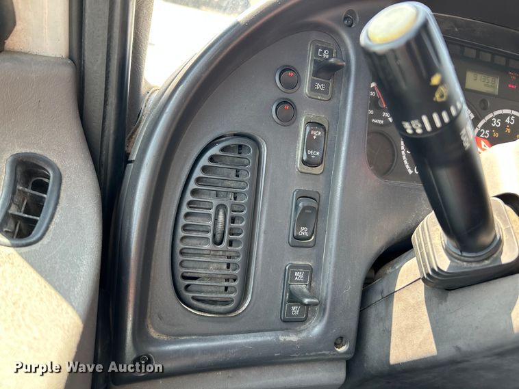 image for item NL9643 2006 Freightliner Business Class M2  oil distributor truck