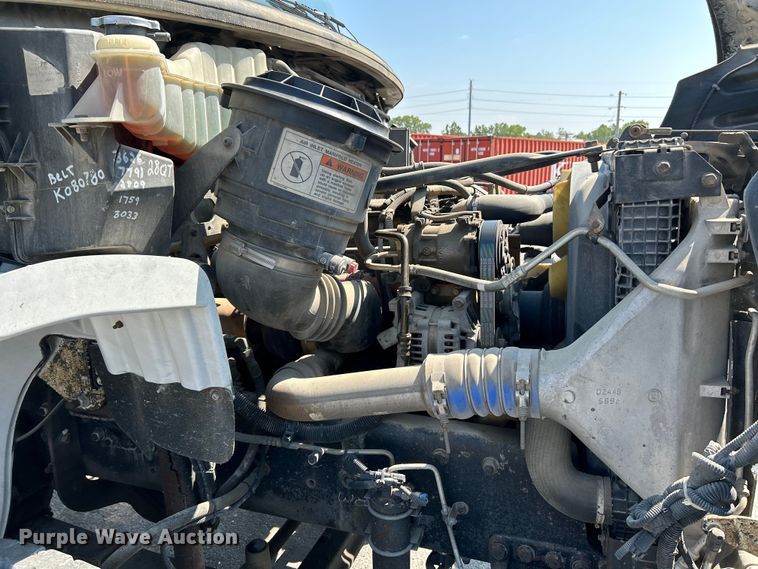 image for item NL9643 2006 Freightliner Business Class M2  oil distributor truck