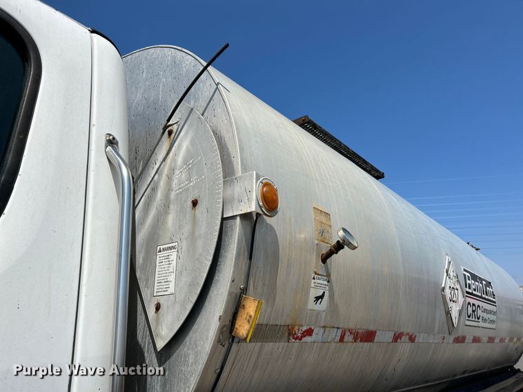 image for item NL9643 2006 Freightliner Business Class M2  oil distributor truck