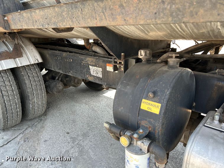 image for item NL9643 2006 Freightliner Business Class M2  oil distributor truck