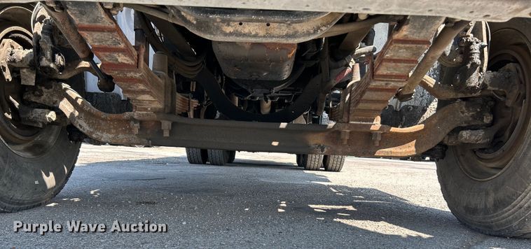 image for item NL9643 2006 Freightliner Business Class M2  oil distributor truck