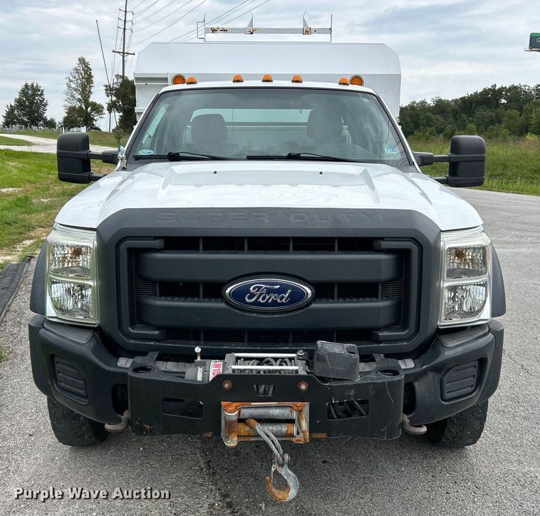 image for item NL9648 2012 Ford F550 Super Duty XL  chipper truck