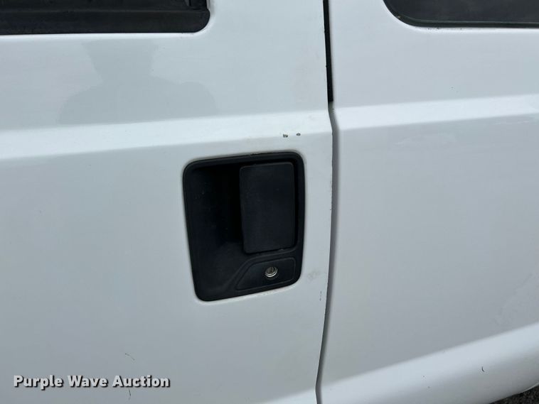 image for item NL9648 2012 Ford F550 Super Duty XL  chipper truck