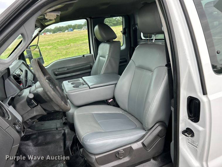 image for item NL9648 2012 Ford F550 Super Duty XL  chipper truck