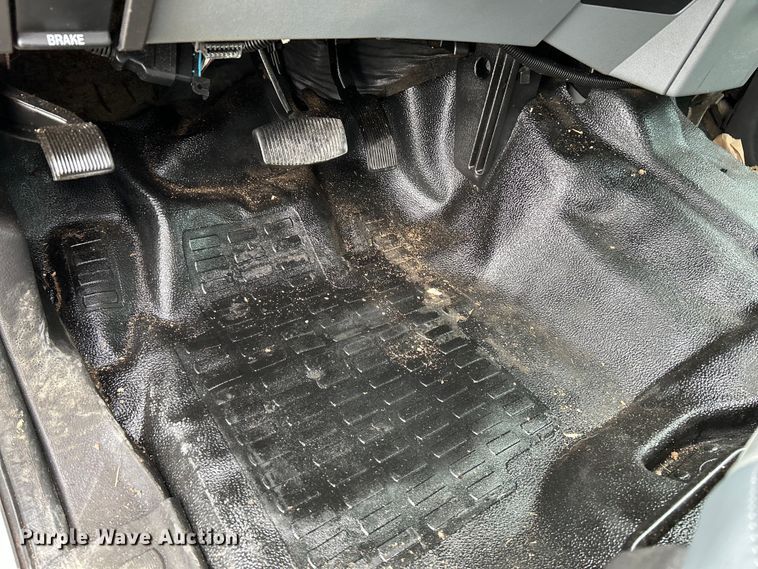 image for item NL9648 2012 Ford F550 Super Duty XL  chipper truck