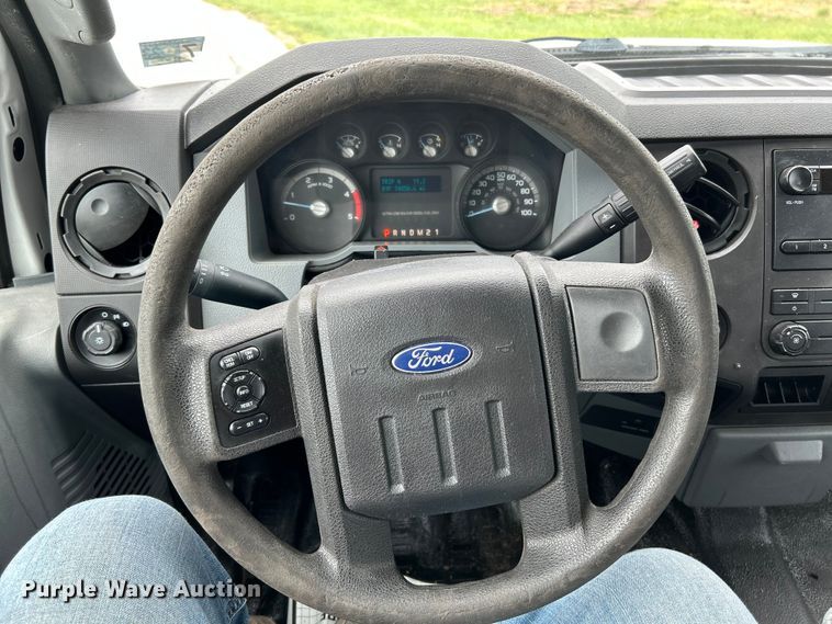 image for item NL9648 2012 Ford F550 Super Duty XL  chipper truck