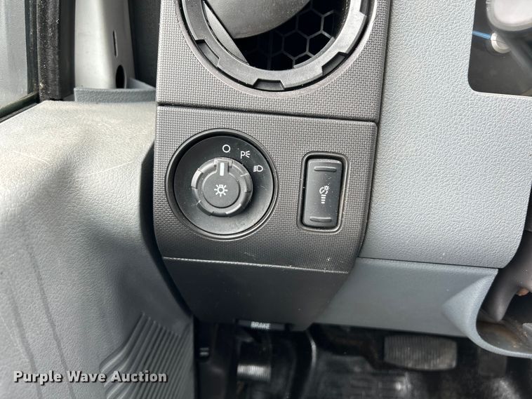 image for item NL9648 2012 Ford F550 Super Duty XL  chipper truck