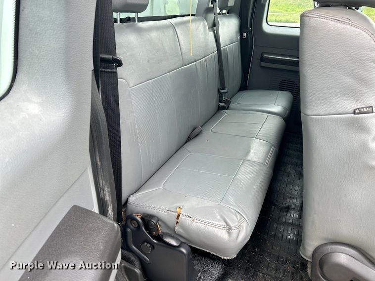 image for item NL9648 2012 Ford F550 Super Duty XL  chipper truck