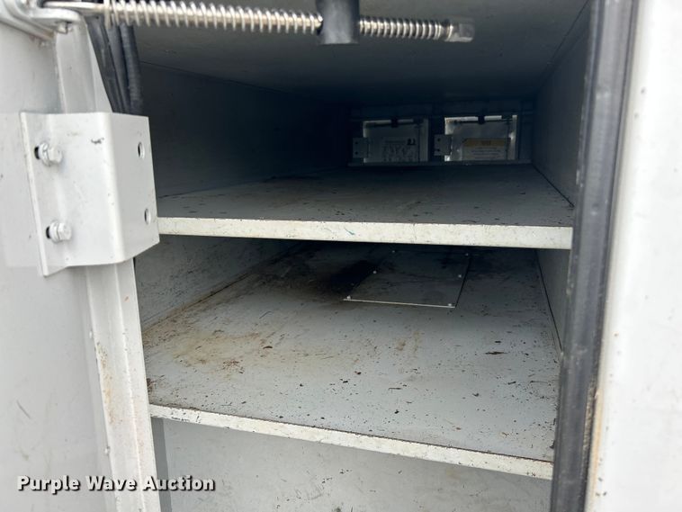 image for item NL9648 2012 Ford F550 Super Duty XL  chipper truck