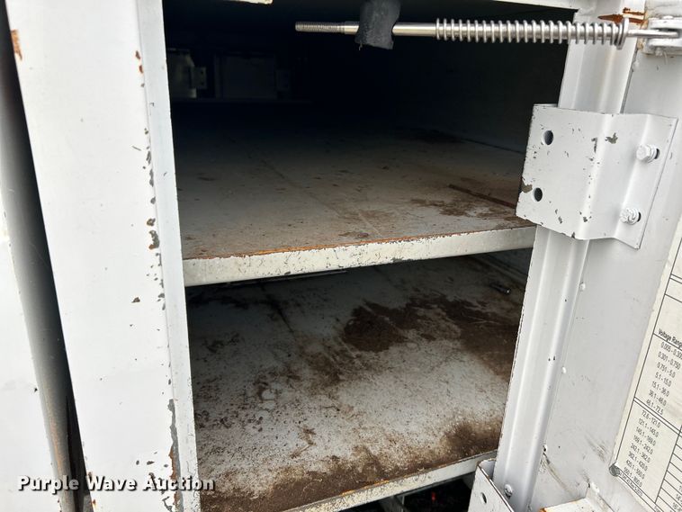 image for item NL9648 2012 Ford F550 Super Duty XL  chipper truck