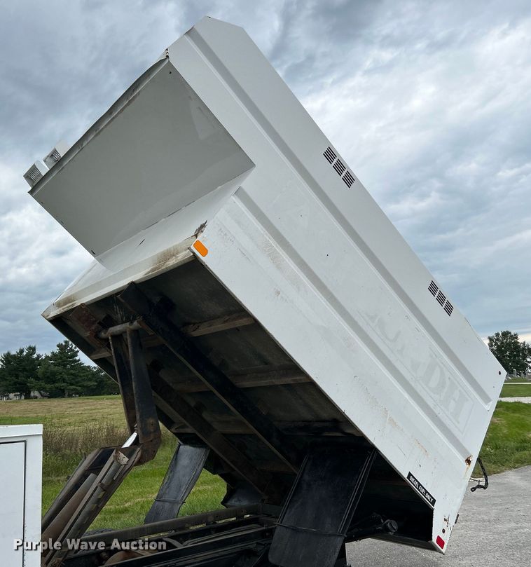 image for item NL9648 2012 Ford F550 Super Duty XL  chipper truck