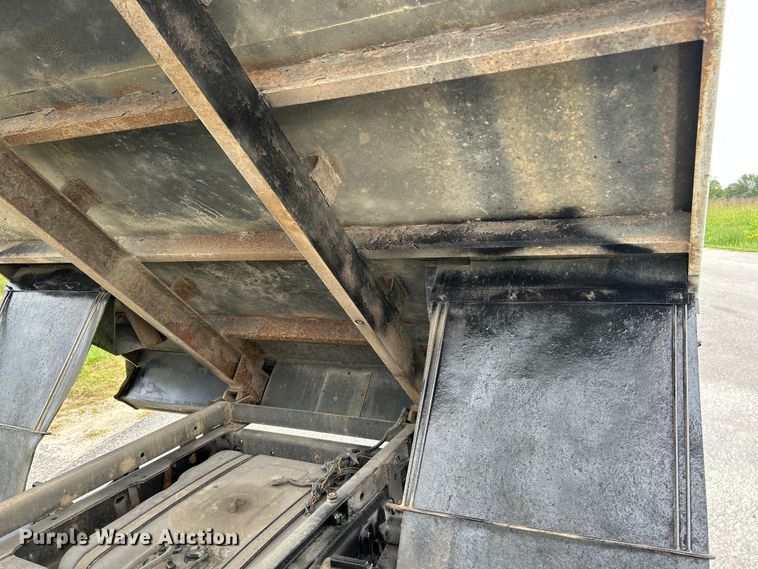 image for item NL9648 2012 Ford F550 Super Duty XL  chipper truck