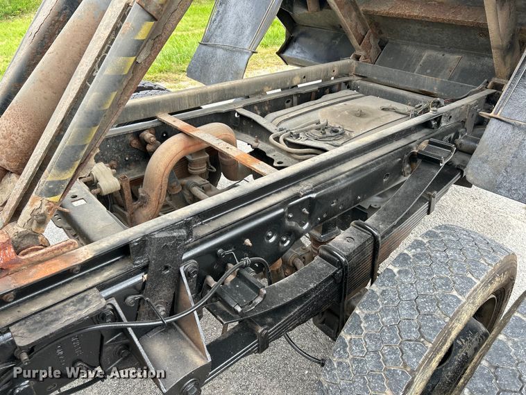 image for item NL9648 2012 Ford F550 Super Duty XL  chipper truck