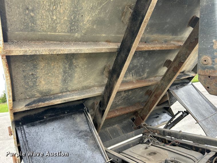 image for item NL9648 2012 Ford F550 Super Duty XL  chipper truck