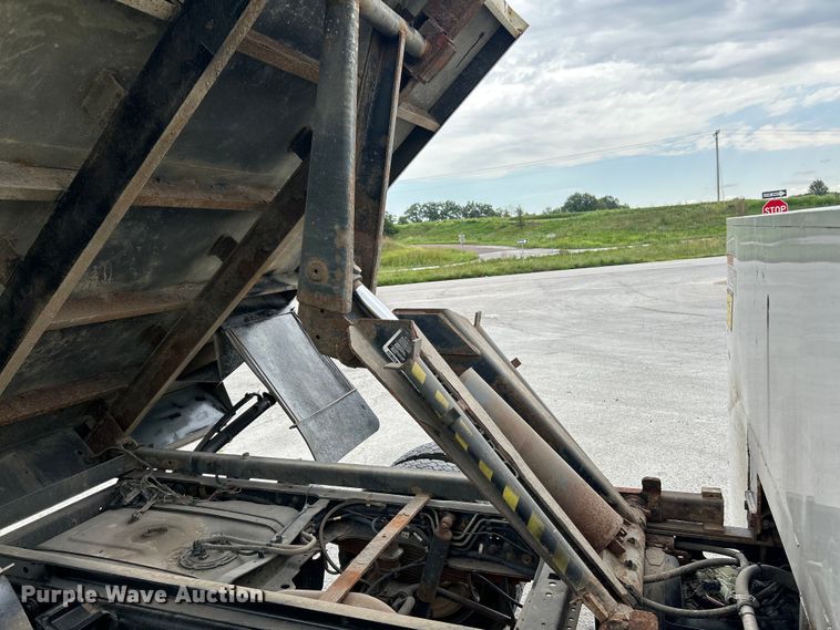 image for item NL9648 2012 Ford F550 Super Duty XL  chipper truck