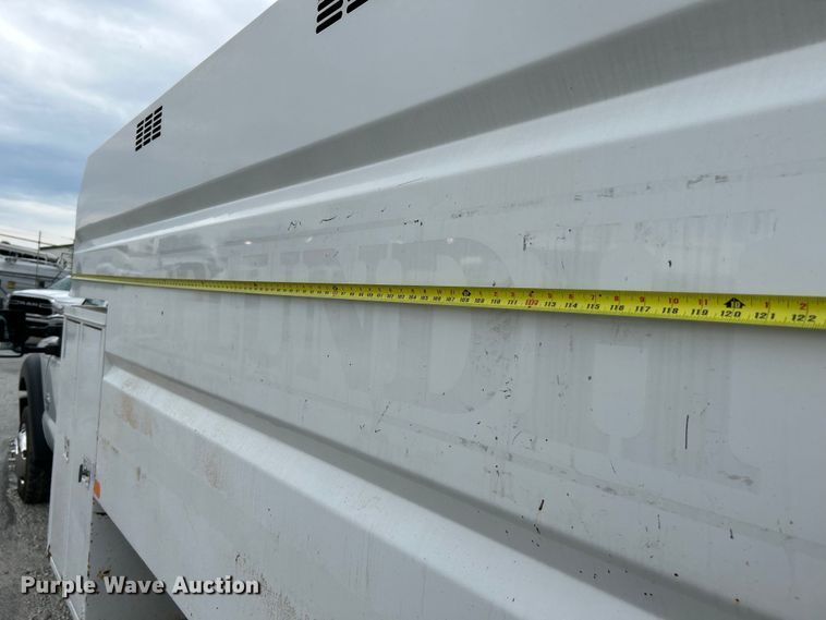 image for item NL9648 2012 Ford F550 Super Duty XL  chipper truck