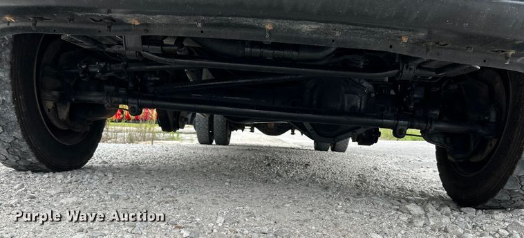 image for item NL9648 2012 Ford F550 Super Duty XL  chipper truck