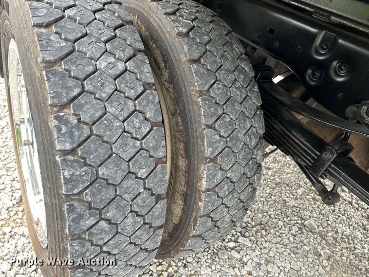 image for item NL9648 2012 Ford F550 Super Duty XL  chipper truck