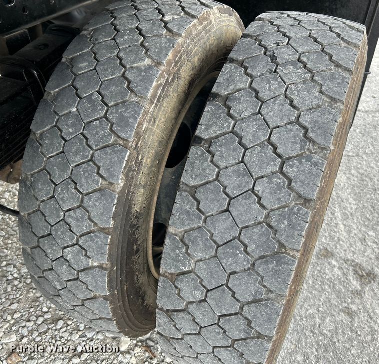 image for item NL9648 2012 Ford F550 Super Duty XL  chipper truck