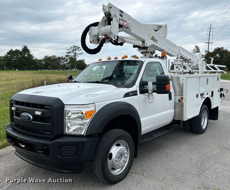 image for item NL9650 2013 Ford F550 Super Duty XL  bucket truck