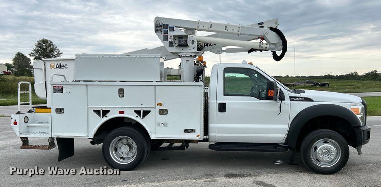 image for item NL9650 2013 Ford F550 Super Duty XL  bucket truck