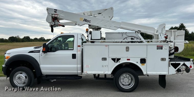 image for item NL9650 2013 Ford F550 Super Duty XL  bucket truck
