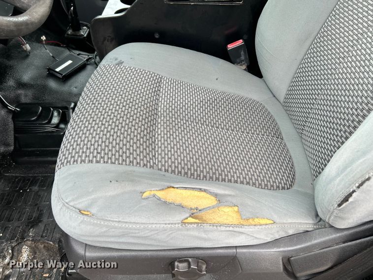 image for item NL9650 2013 Ford F550 Super Duty XL  bucket truck