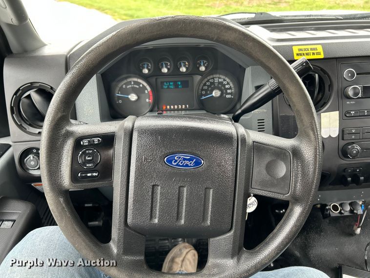 image for item NL9650 2013 Ford F550 Super Duty XL  bucket truck