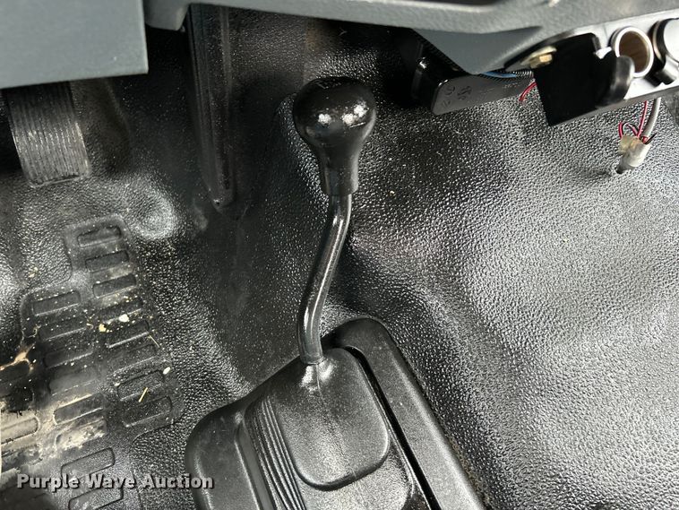 image for item NL9650 2013 Ford F550 Super Duty XL  bucket truck