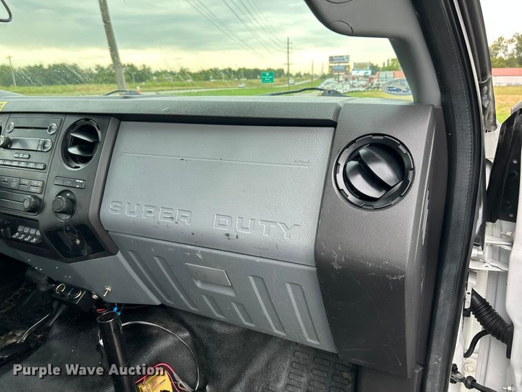 image for item NL9650 2013 Ford F550 Super Duty XL  bucket truck