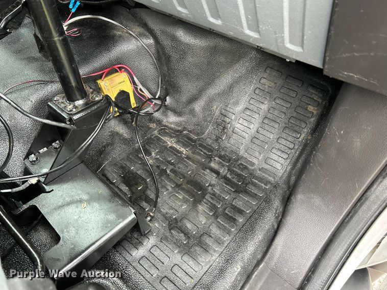 image for item NL9650 2013 Ford F550 Super Duty XL  bucket truck