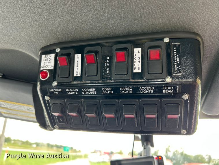 image for item NL9650 2013 Ford F550 Super Duty XL  bucket truck