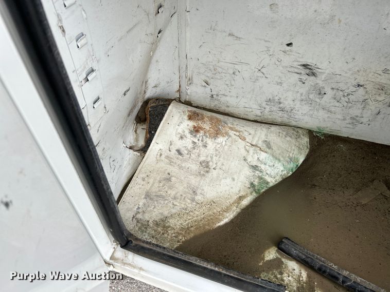 image for item NL9650 2013 Ford F550 Super Duty XL  bucket truck