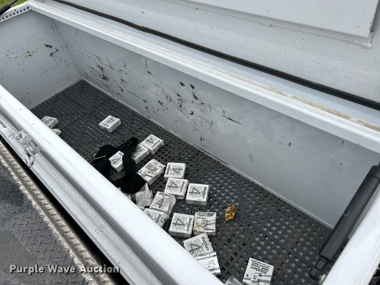 image for item NL9650 2013 Ford F550 Super Duty XL  bucket truck