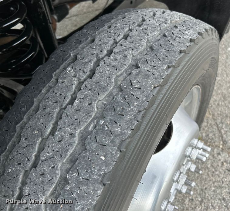 image for item NL9650 2013 Ford F550 Super Duty XL  bucket truck