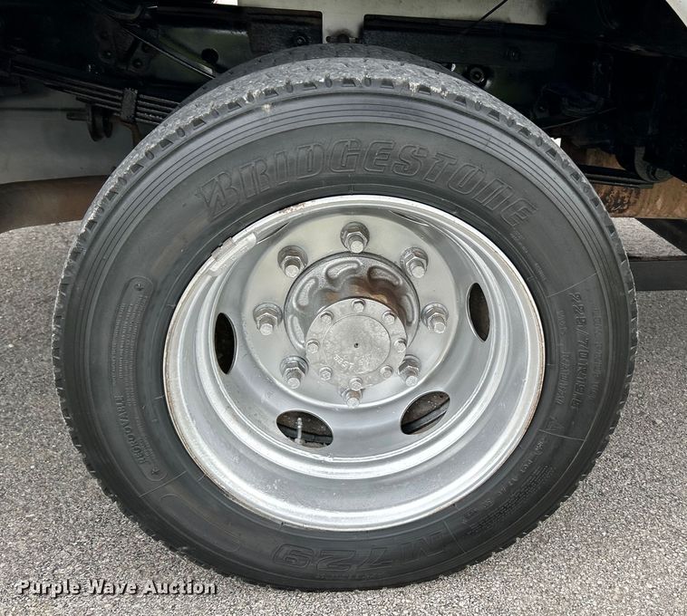 image for item NL9650 2013 Ford F550 Super Duty XL  bucket truck