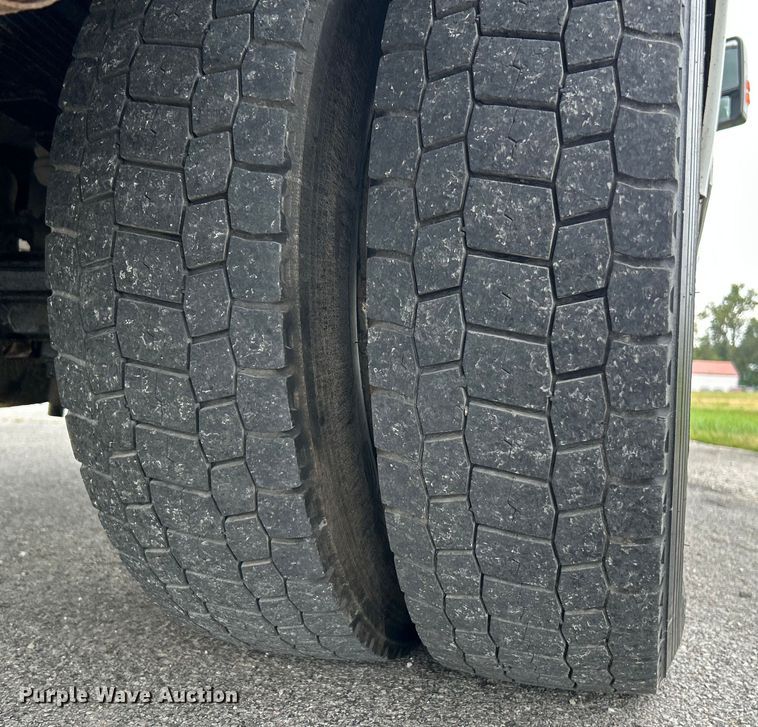 image for item NL9650 2013 Ford F550 Super Duty XL  bucket truck