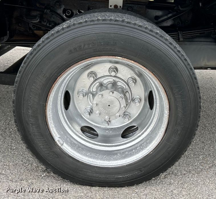 image for item NL9650 2013 Ford F550 Super Duty XL  bucket truck