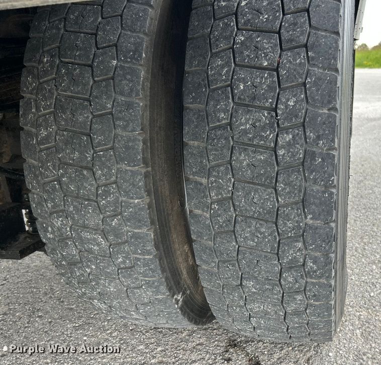 image for item NL9650 2013 Ford F550 Super Duty XL  bucket truck