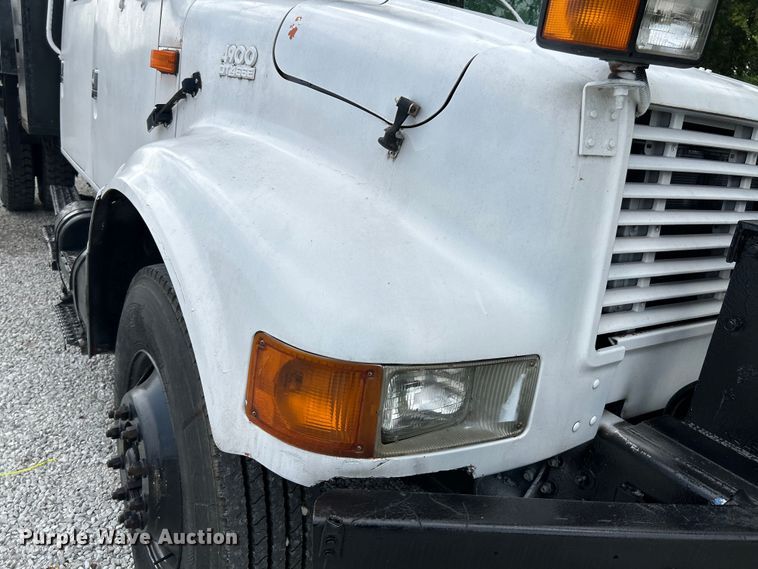 image for item NL9654 2001 International 4900  crew cab dump truck