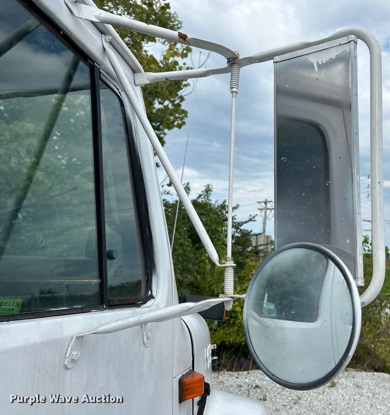 image for item NL9654 2001 International 4900  crew cab dump truck