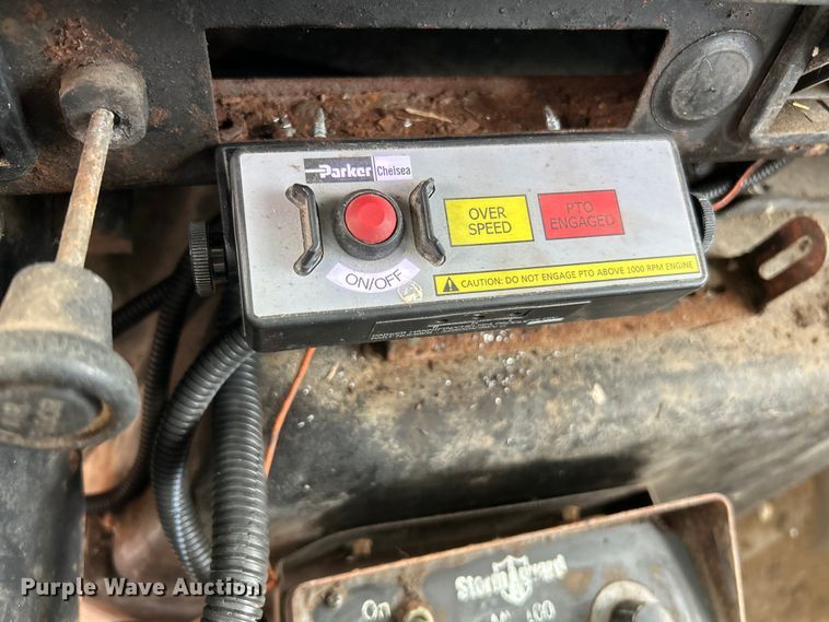 image for item NL9654 2001 International 4900  crew cab dump truck