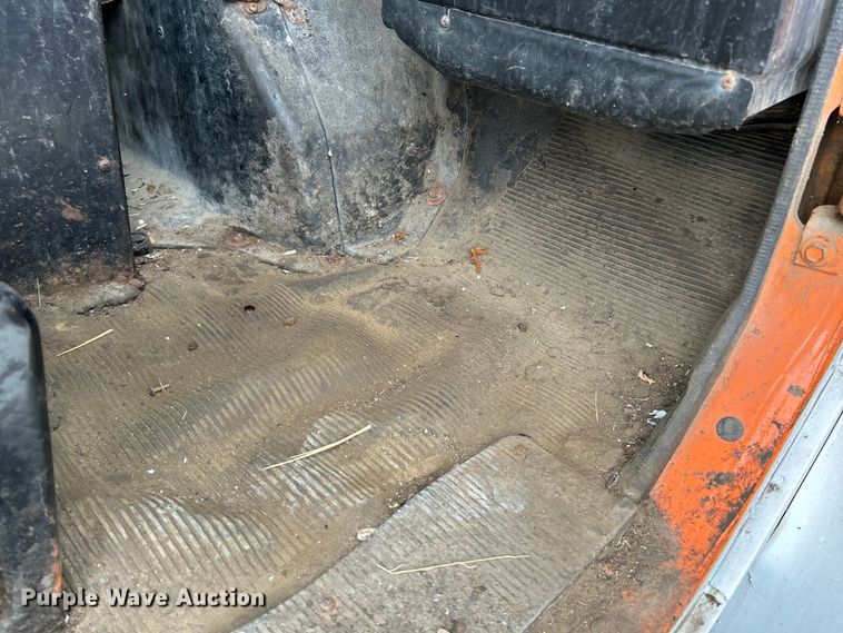 image for item NL9654 2001 International 4900  crew cab dump truck