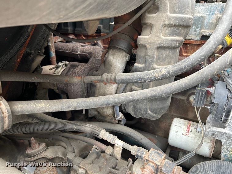 image for item NL9654 2001 International 4900  crew cab dump truck